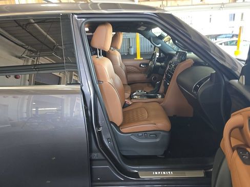 Certified 2024 INFINITI QX80 Sensory AWD/4WD image 5