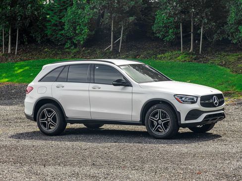Used 2021 Mercedes-Benz GLC 300 w/ AMG Line image 12