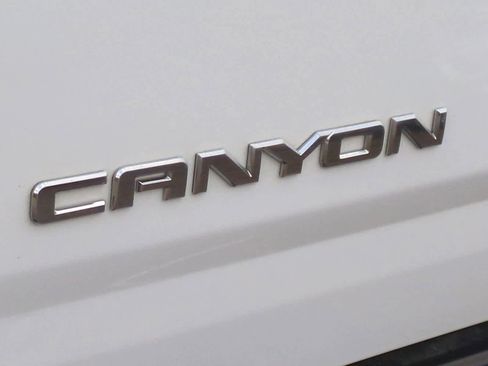 Used 2017 GMC Canyon SLE w/ All Terrain Package image 13