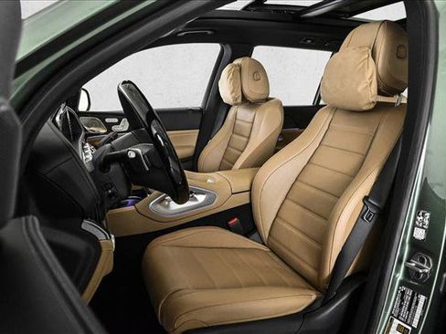 New 2026 Mercedes-Benz GLS 580 4MATIC image 18