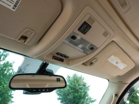 Used 2007 Cadillac Escalade EXT w/ Information Package AWD/4WD image 26