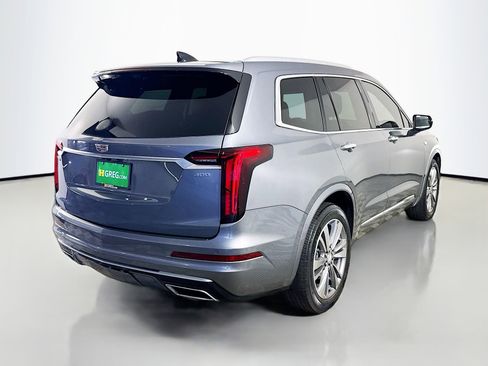 Used 2021 Cadillac XT6 Premium Luxury image 10