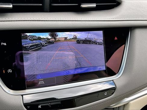 Used 2025 Cadillac XT5 Premium Luxury FWD image 14