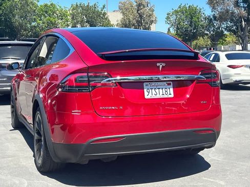 Used 2018 Tesla Model X 75D AWD/4WD image 2
