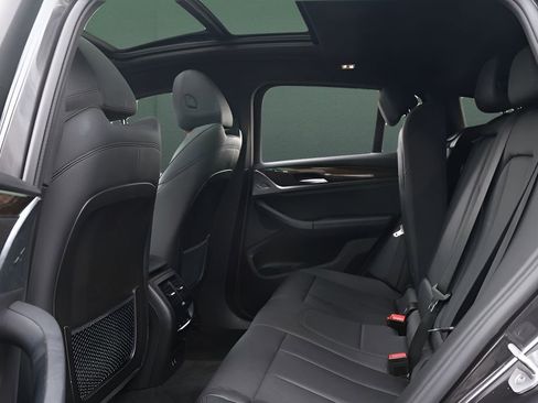 Used 2021 BMW X4 xDrive30i image 11