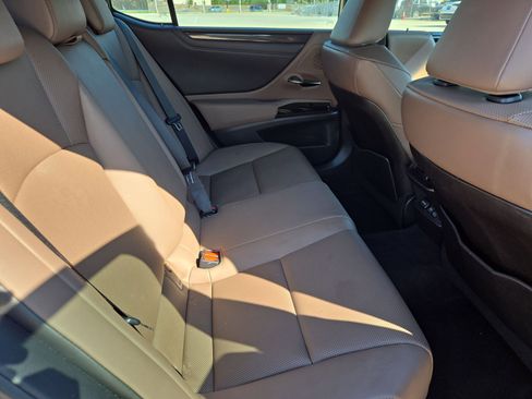 Used 2023 Lexus ES 350 w/ Accessory Package (Z1) FWD image 31