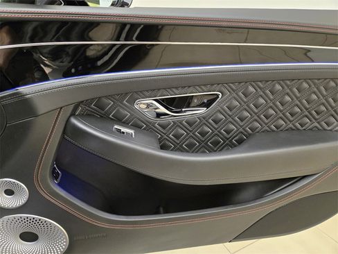 Used 2020 Bentley Continental GT image 23