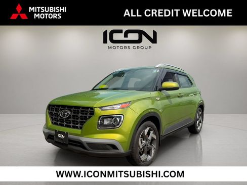 Used 2023 Hyundai Venue SEL FWD image 1