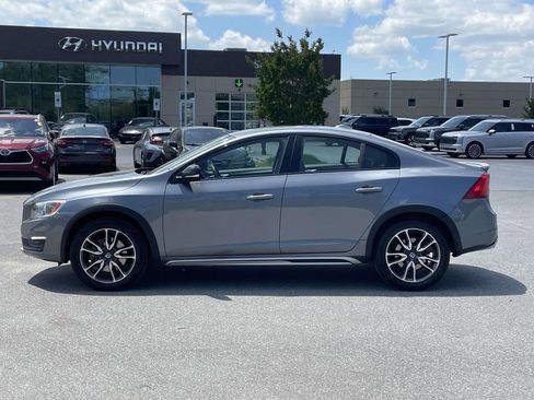 Used 2018 Volvo S60 T5 Cross Country Platinum AWD/4WD image 28