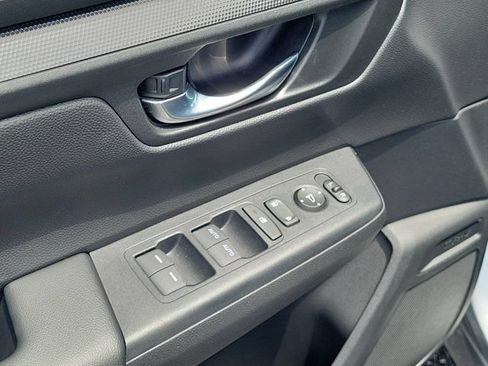 Certified 2025 Honda CR-V EX image 17