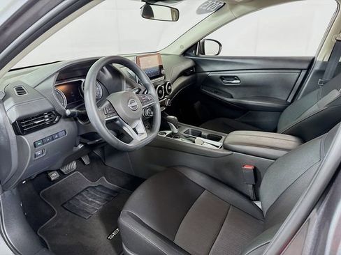 Certified 2025 Nissan Sentra SV w/ Trunk Package image 7