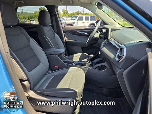Used 2025 Chevrolet TrailBlazer LS w/ LS Convenience Package FWD image 17