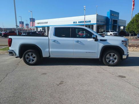 Used 2024 GMC Sierra 1500 SLT image 9