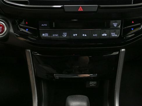 Used 2016 Honda Accord EX image 31