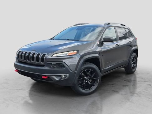Used 2017 Jeep Cherokee Trailhawk AWD/4WD image 1