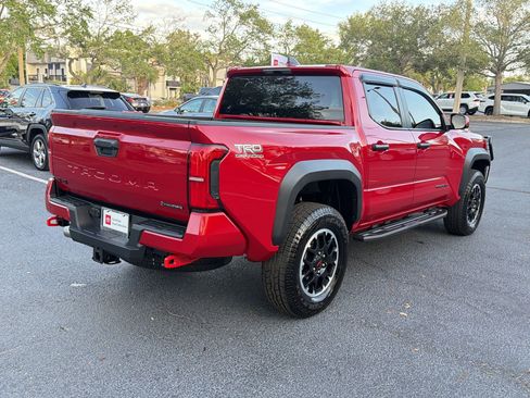 Used 2025 Toyota Tacoma TRD Off-Road image 9