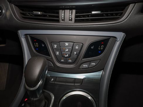 Used 2019 Buick Envision Essence FWD image 15