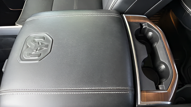 Used 2022 RAM 2500 Laramie AWD/4WD image 28