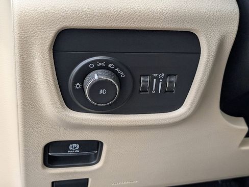 Used 2022 Jeep Grand Cherokee L Limited image 28