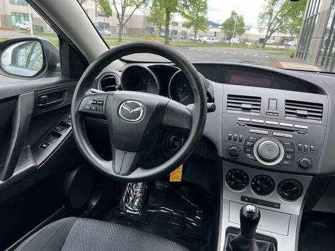 Used 2010 MAZDA MAZDA3 i Sport FWD image 11