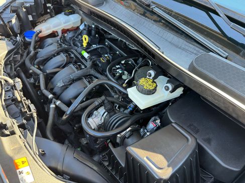 Used 2019 Ford Transit Connect XL image 34