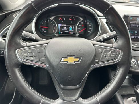 Used 2017 Chevrolet Malibu LT image 22