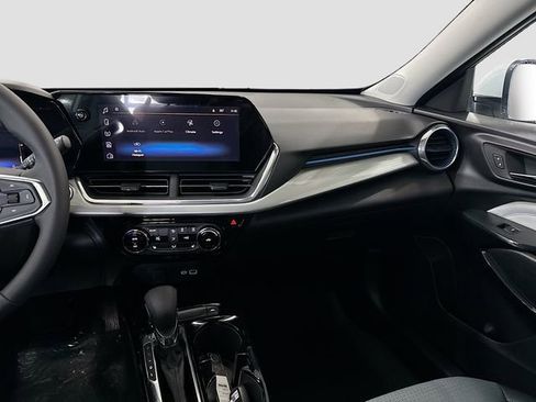 New 2026 Chevrolet Trax LT w/ Driver Confidence Package image 24