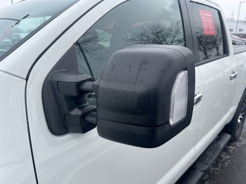 Certified 2021 Nissan Titan SV w/ SV Convenience Package image 29