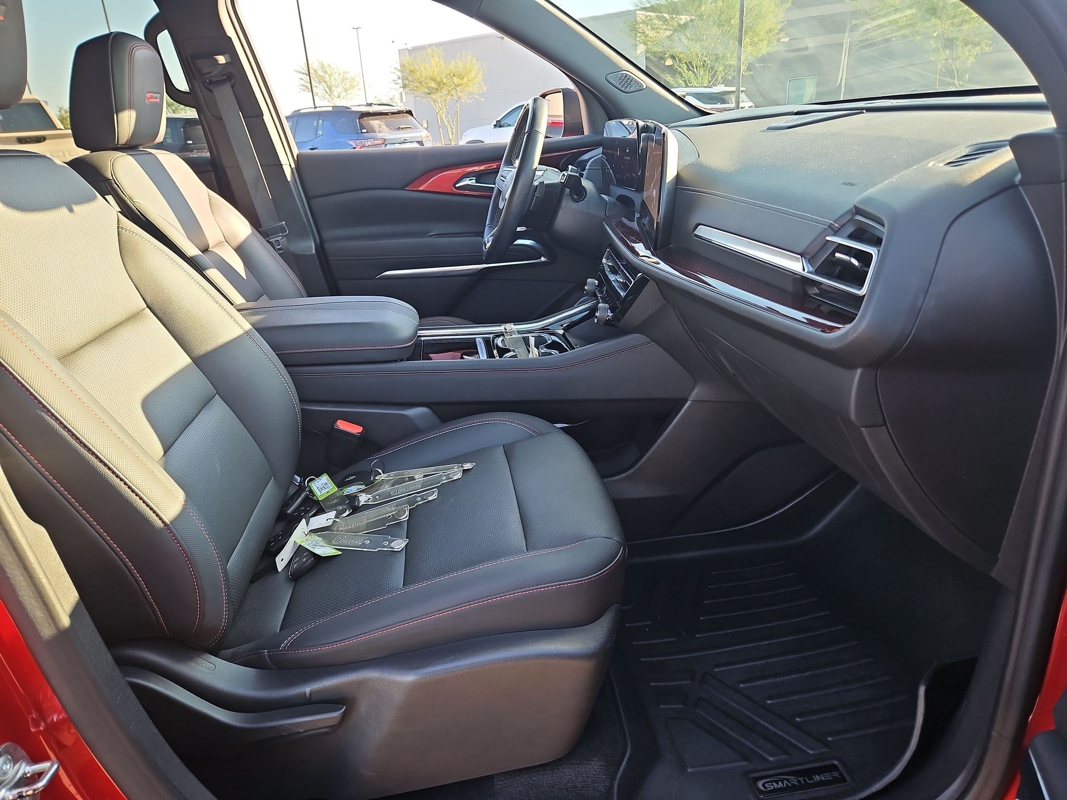 Used 2024 Chevrolet Traverse Z71 w/ Enhanced Driving Package AWD/4WD image 30