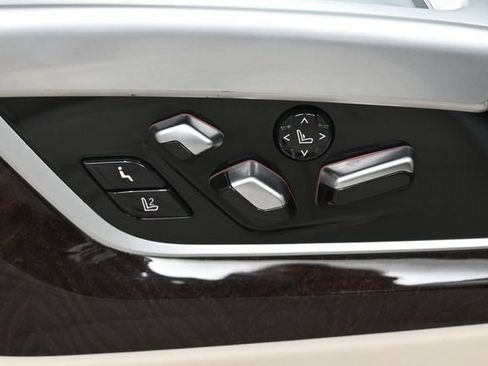 Used 2022 BMW 750i xDrive w/ Luxury Rear Seating Package AWD/4WD image 42
