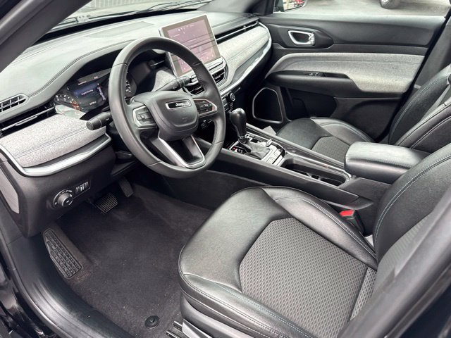 Used 2024 Jeep Compass Latitude AWD/4WD image 10