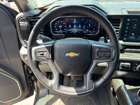 Used 2023 Chevrolet Silverado 1500 LTZ w/ LTZ Premium Package AWD/4WD image 17