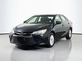 Used 2017 Toyota Camry LE video 3