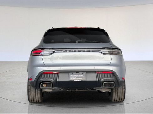 Certified 2025 Porsche Macan AWD/4WD image 7