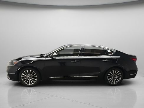 Used 2017 Kia Cadenza Premium FWD image 3