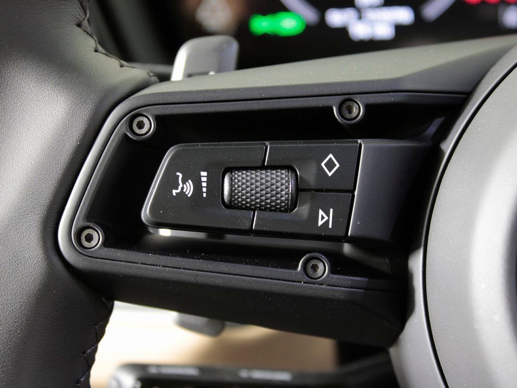 Certified 2026 Porsche Cayenne E-Hybrid AWD/4WD image 25