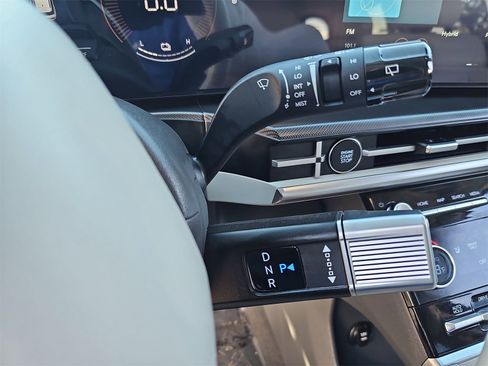 Certified 2025 Hyundai Santa Fe SEL image 21