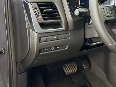 Used 2026 Nissan Rogue SV w/ Cold Weather Package image 17