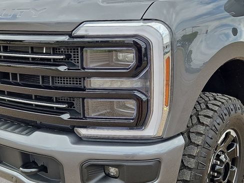 Used 2025 Ford F250 Platinum w/ Tremor Off-Road Package AWD/4WD image 9