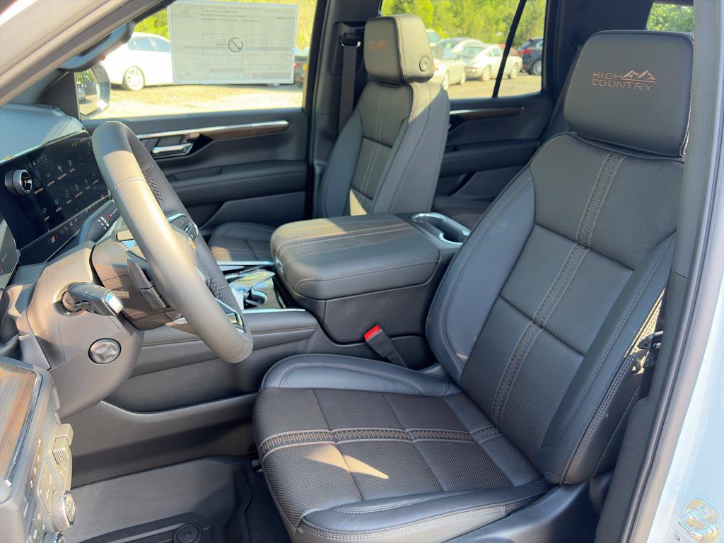 New 2026 Chevrolet Tahoe High Country w/ Sun And Tow Package AWD/4WD image 27