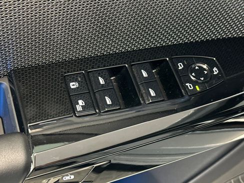 Certified 2023 BMW 760i xDrive image 13