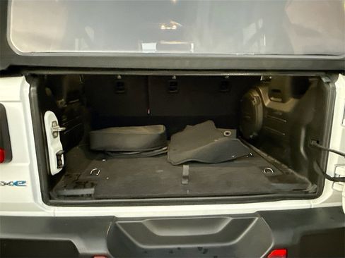 Used 2021 Jeep Wrangler Unlimited Sahara image 30