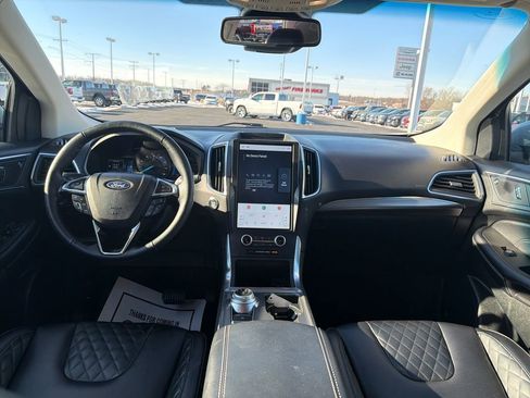 Used 2024 Ford Edge Titanium image 12