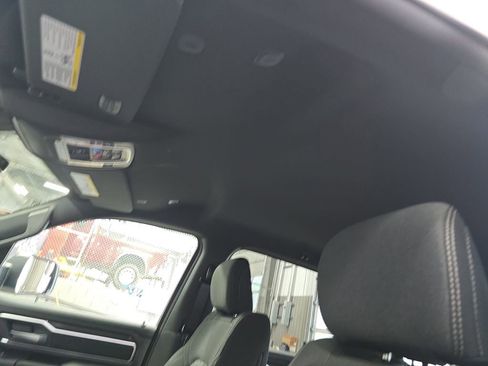 New 2026 RAM 1500 4x4 Crew Cab image 30