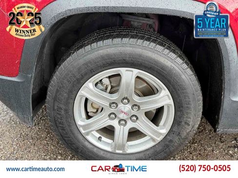 Used 2019 GMC Acadia SLE FWD image 5
