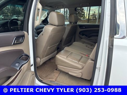 Used 2019 Chevrolet Suburban LT image 18