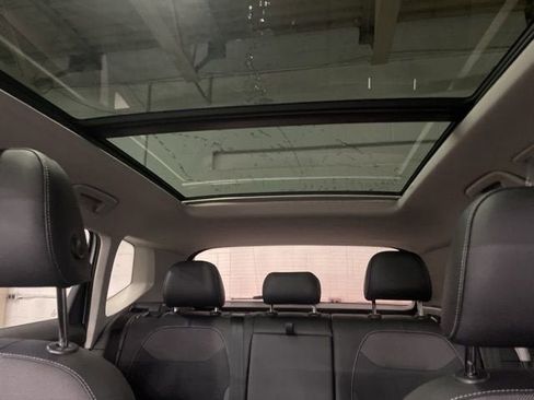 New 2026 Volkswagen Taos SE AWD/4WD image 26