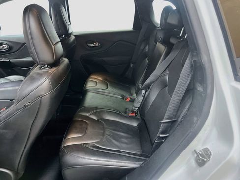 Used 2023 Jeep Cherokee Altitude Lux AWD/4WD image 25
