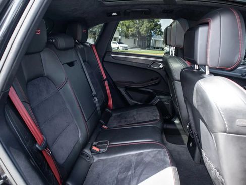 Used 2018 Porsche Macan GTS AWD/4WD image 21