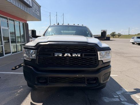 Used 2022 RAM 3500 Tradesman AWD/4WD image 11